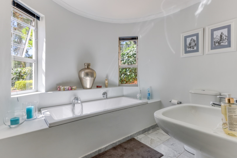 3 Bedroom Property for Sale in Constantia Western Cape